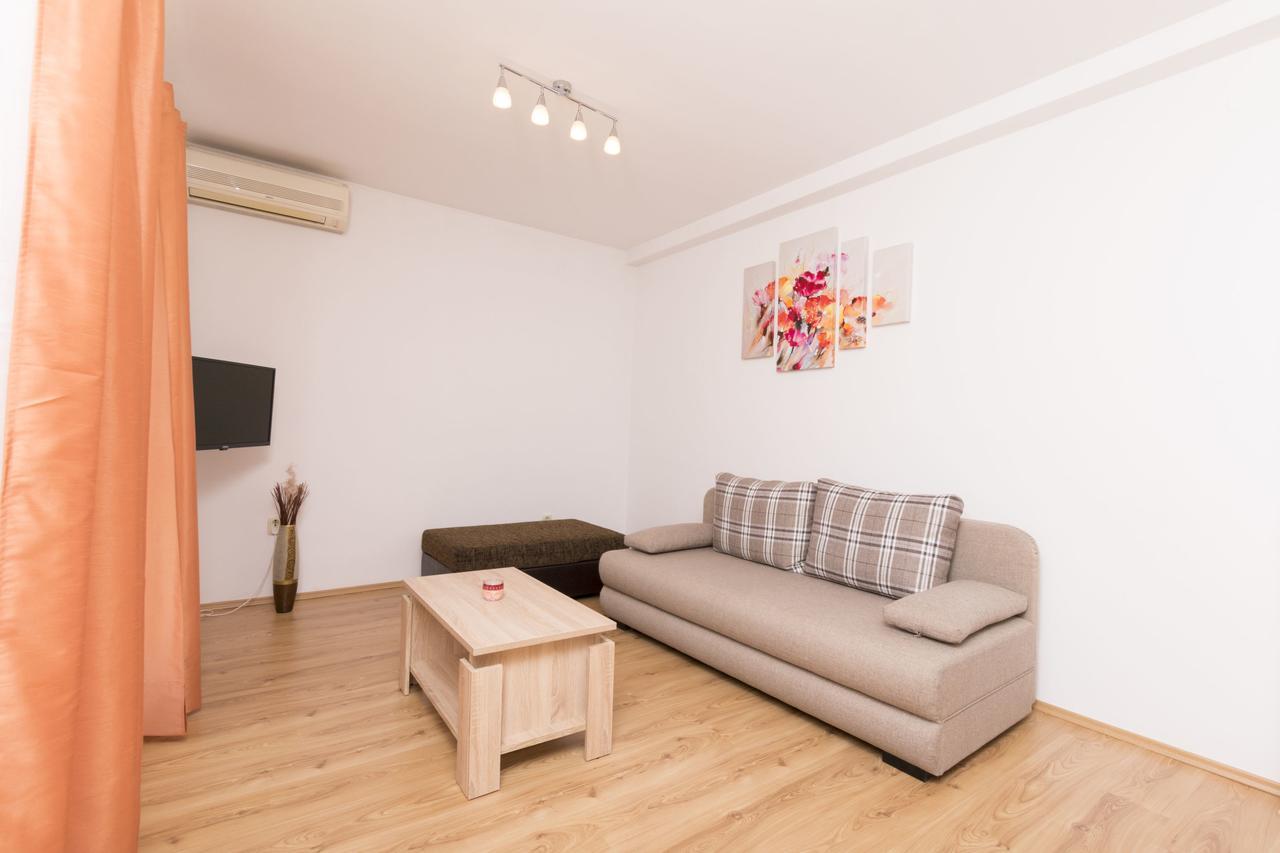 Apartment Petea Omiš Exterior foto