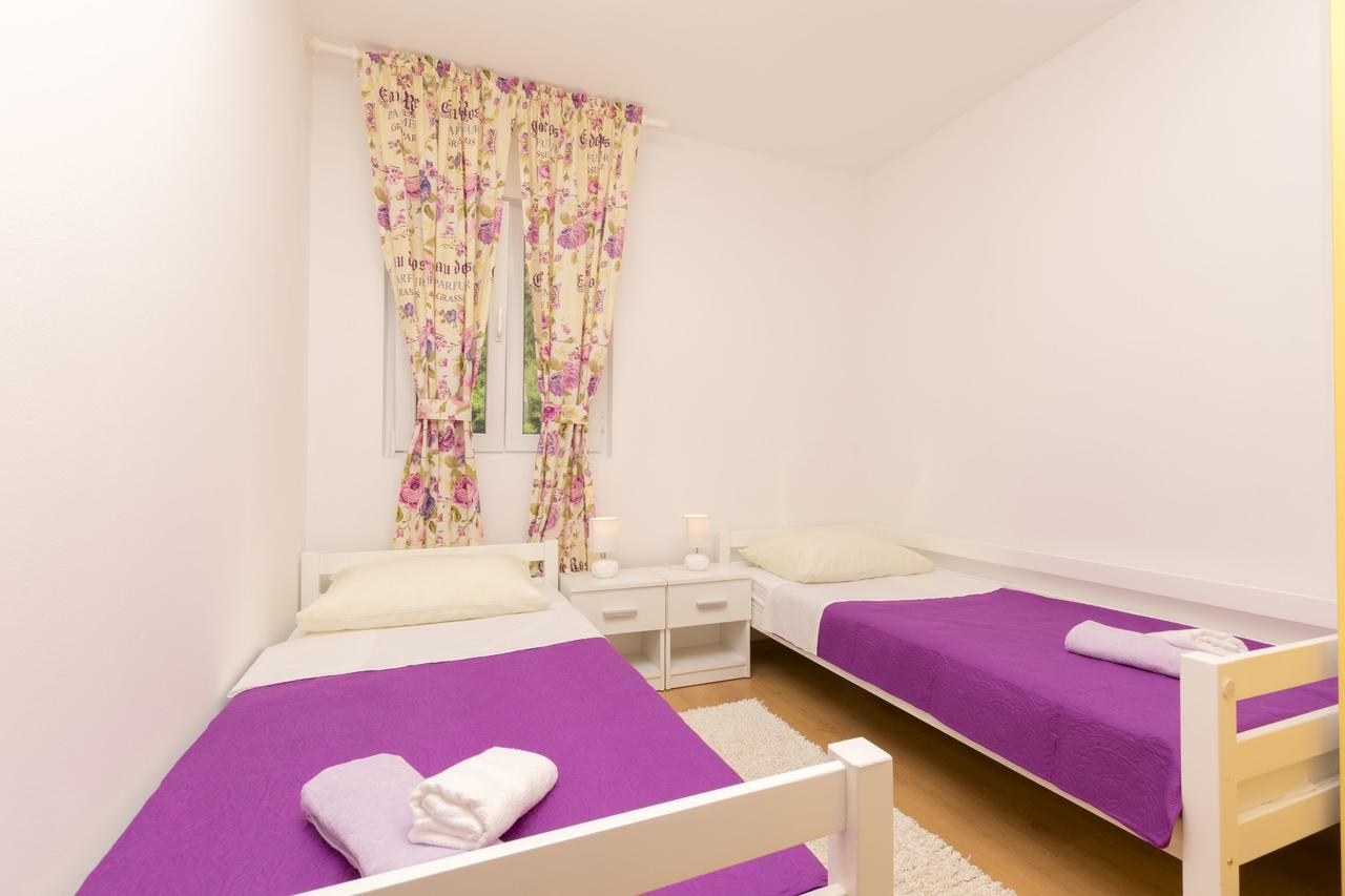 Apartment Petea Omiš Quarto foto