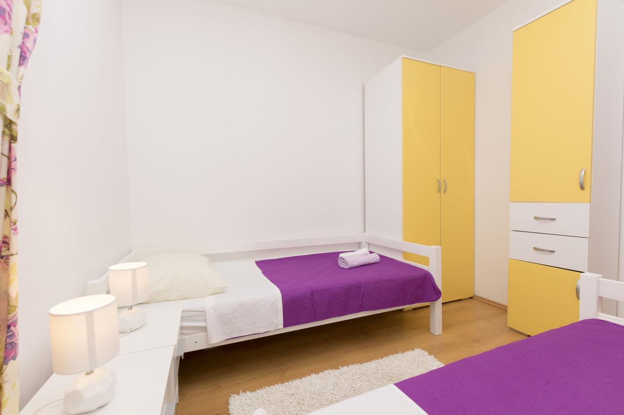 Apartment Petea Omiš Quarto foto