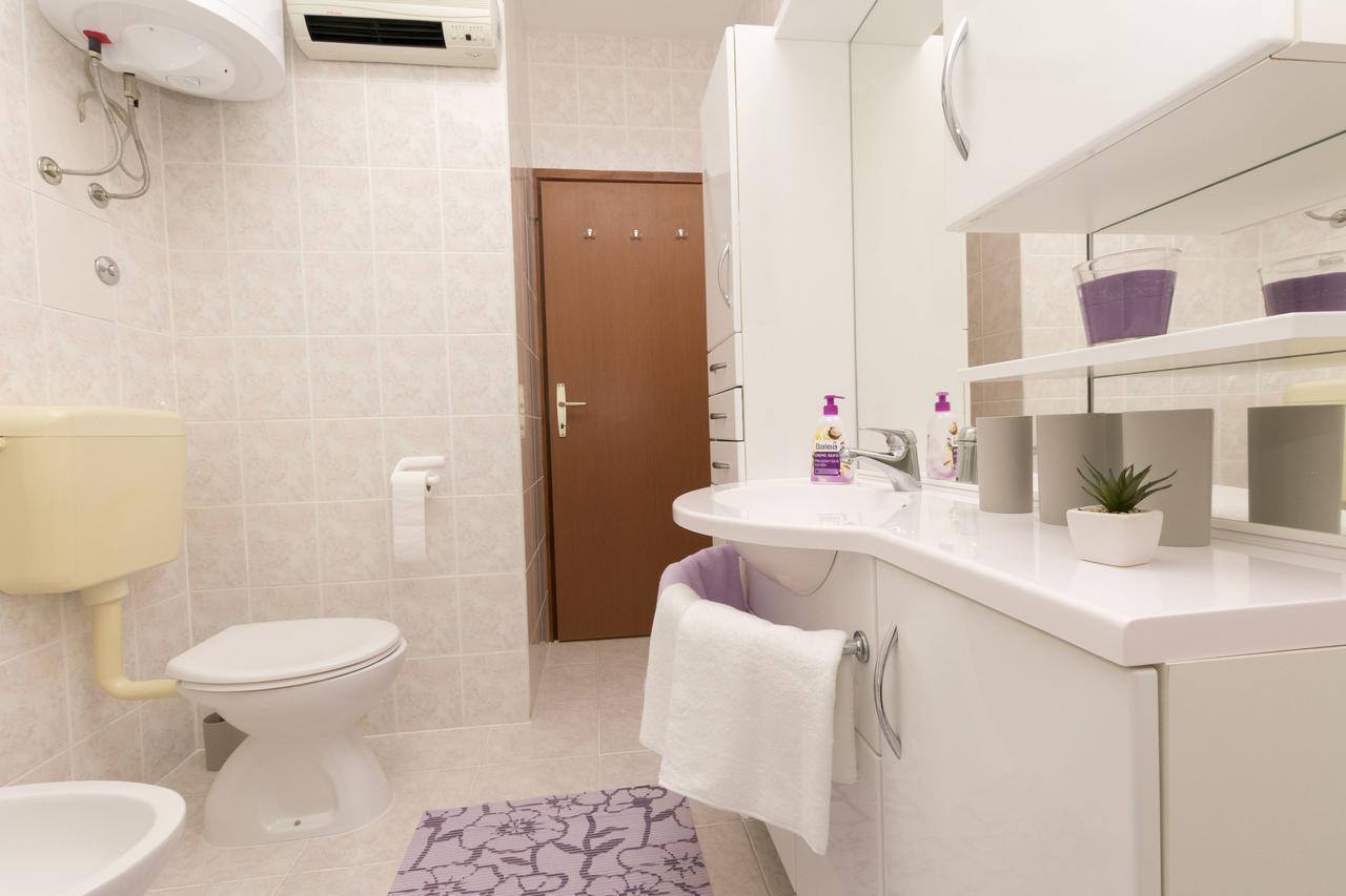 Apartment Petea Omiš Quarto foto