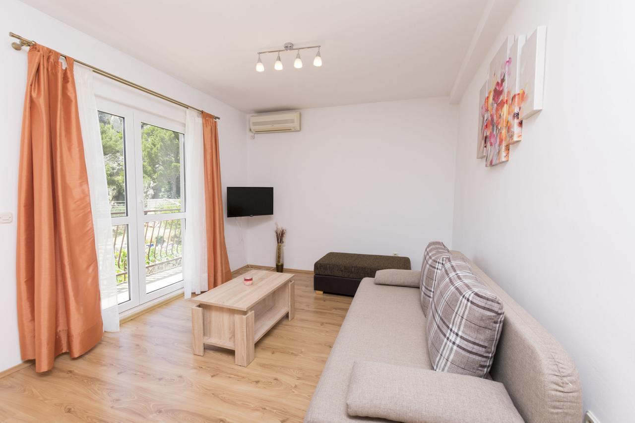 Apartment Petea Omiš Quarto foto