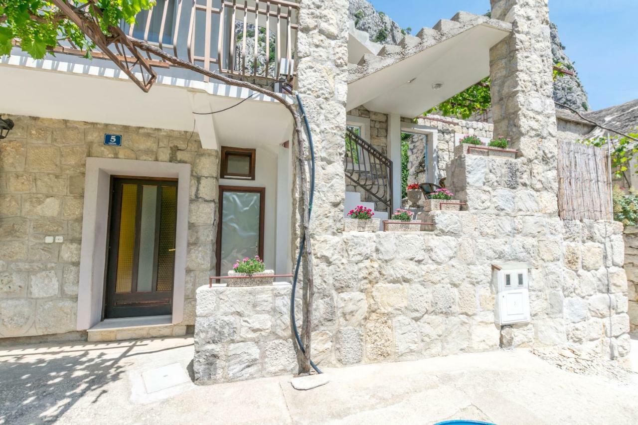 Apartment Petea Omiš Exterior foto